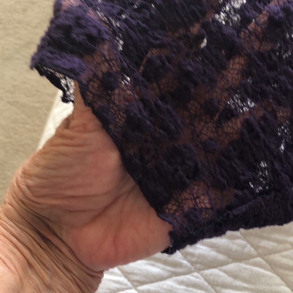 Ladies top - Picture 4 of 7